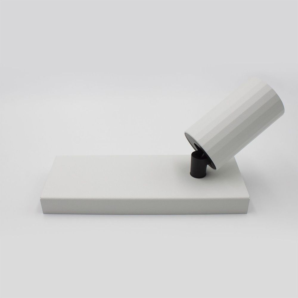 Surface-mounted Skarlat RSLC78049-1 1&times;7W WH+BK 4000K s1695396 photo