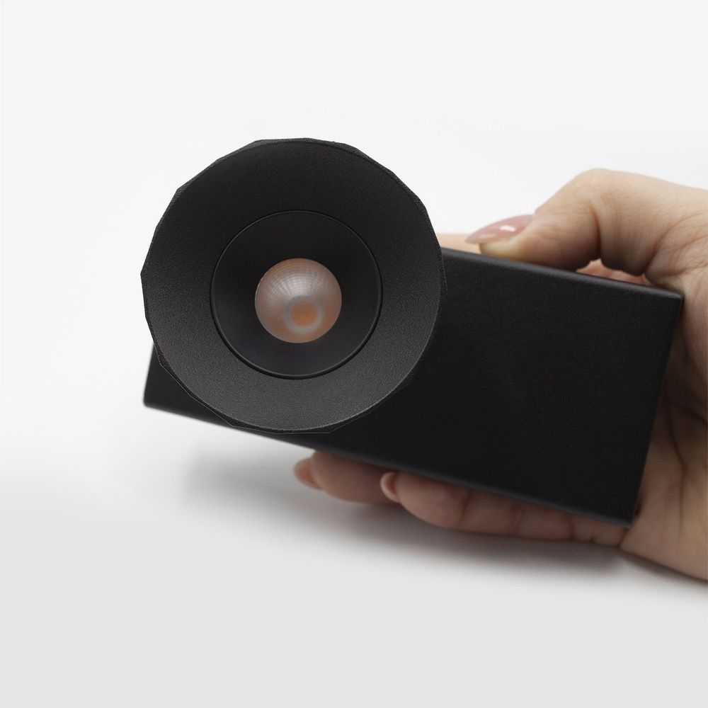 Surface-mounted Skarlat RSLC74131-1 1&times;7W BK 4000K s1695399 photo