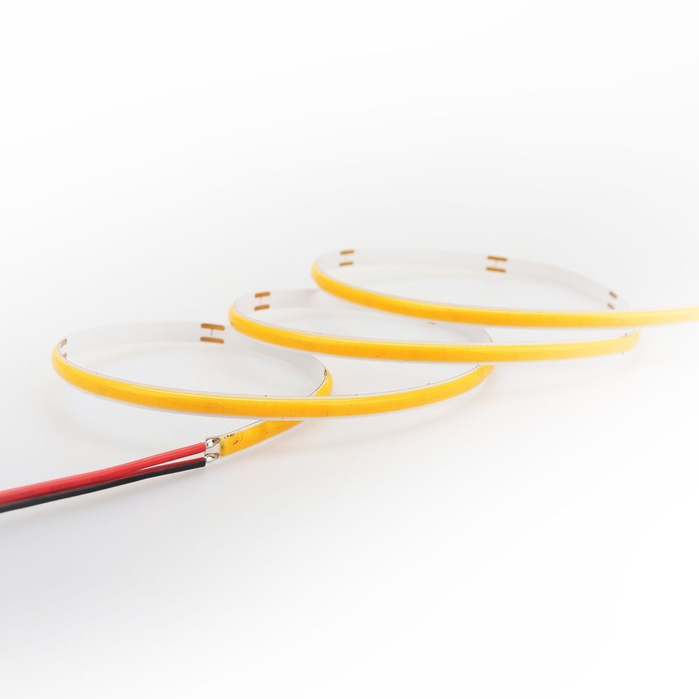 Світлодіодна стрічка Ustrip LED480-COB-W30-24V-5W-4mm-FC SLIM теплий a000002 фото