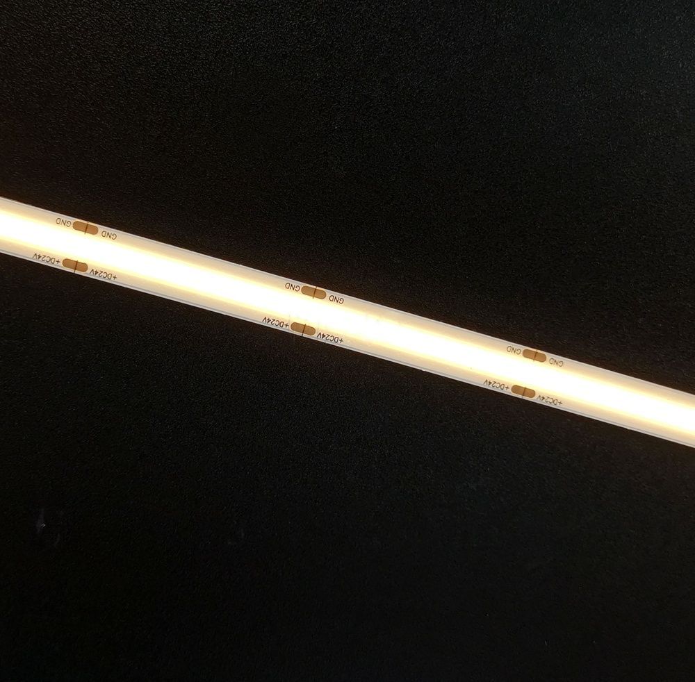 Світлодіодна стрічка Ustrip LED480-COB-W30-24V-15W-8mm-FC теплий білий a000005 фото
