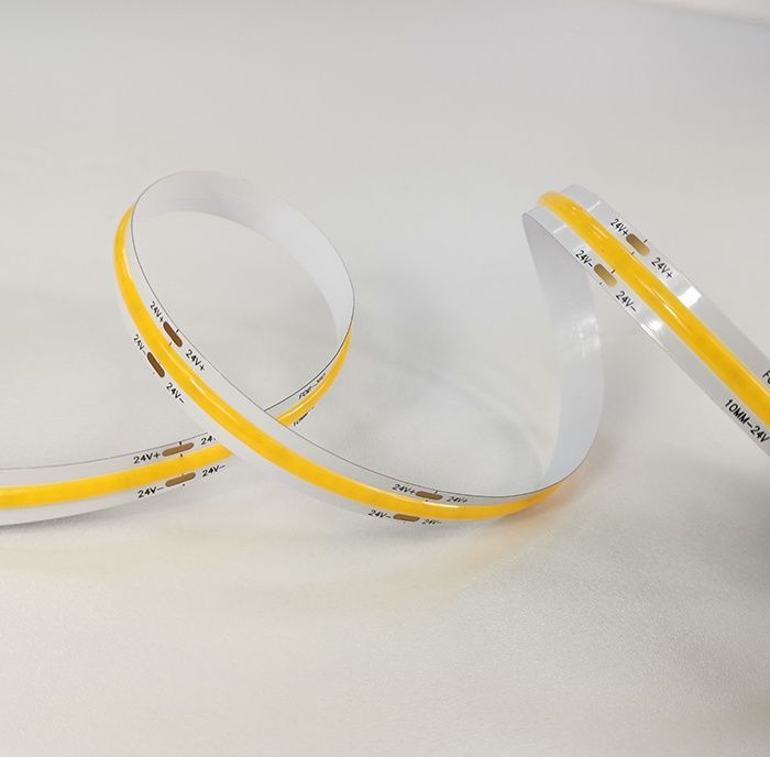 Світлодіодна стрічка Ustrip LED480-COB-W40-24V-15W-8mm-FC денний білий a000006 фото